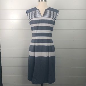Tommy Hilfiger 4 Sleeveless Stripe Sheath Exposed Zipper